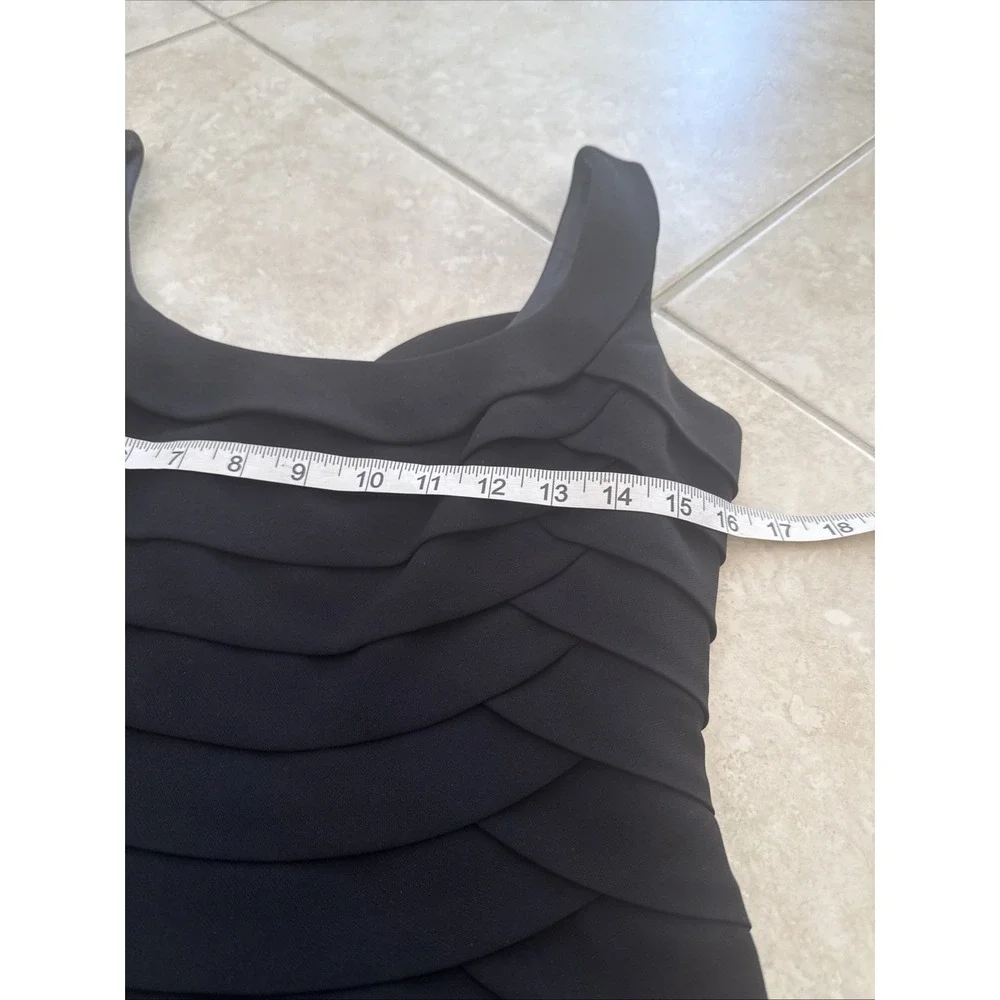Carmen Marc Valvo Black Tiered Scallop Sleeveless‎ Silk Cocktail Dress Size 4
